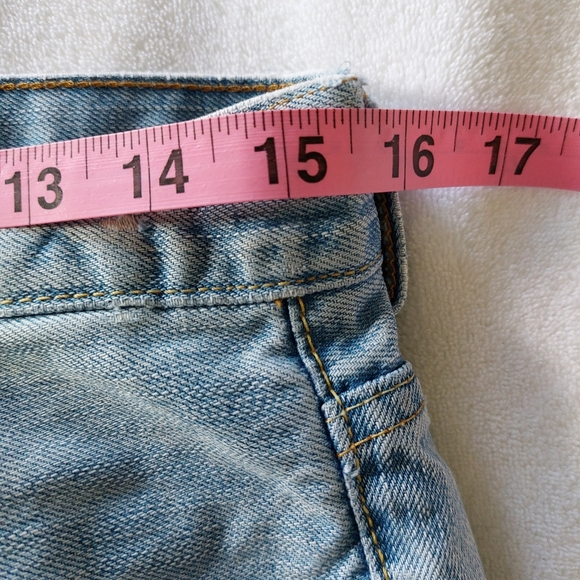 🔴Buy 2 - Get 1 -- AEO Men's Distressed Cut-Off Jean Shorts, Size 28 - Picture 10 of 13